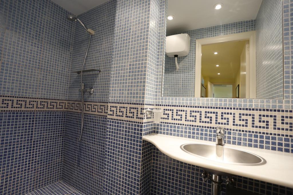 Apartamentos Alquihouse Vilafortuny Камбрильс Номер фото