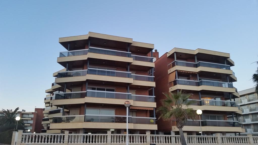 Apartamentos Alquihouse Vilafortuny Камбрильс Экстерьер фото
