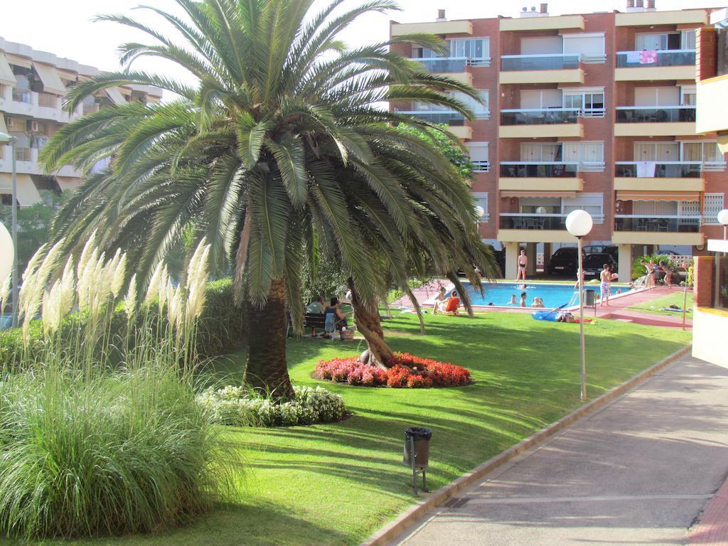 Apartamentos Alquihouse Vilafortuny Камбрильс Номер фото